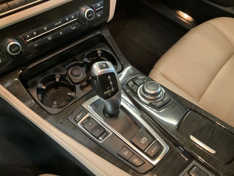 BMW 5er 535i xDrive 2011 – снимка 25