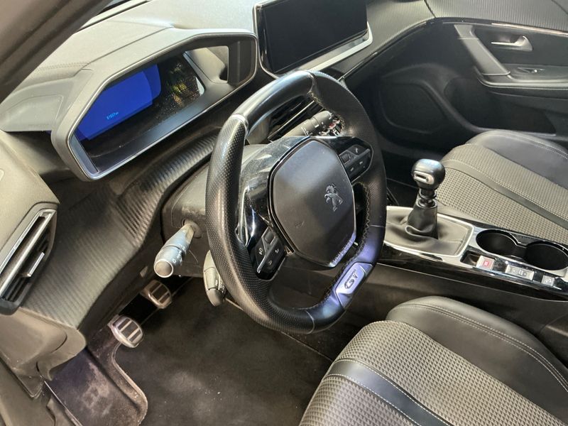 Peugeot 2008 1.2 PureTech GT 2021 – снимка 26