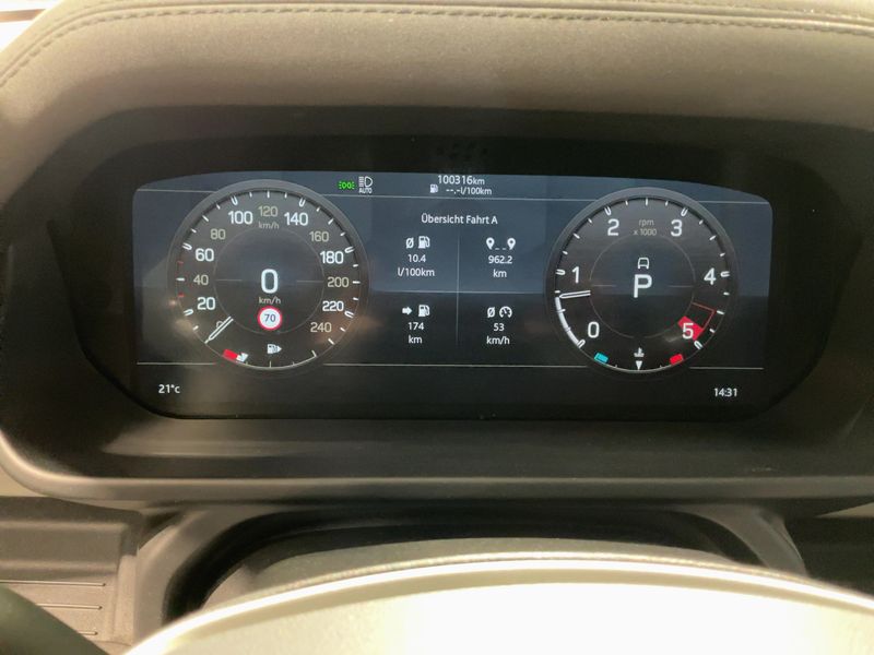 Land Rover Defender D300 Mild-Hybrid 110 SE — zdjęcie 13