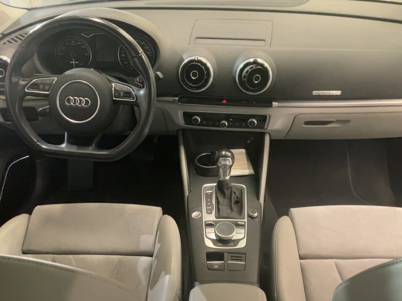 Audi A3 Sportback 1.4 TFSI e-tron Ambition Luxe — zdjęcie 12