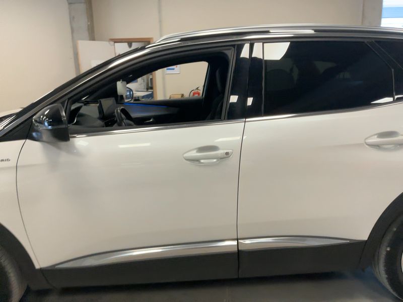 Peugeot 3008 1.6 Hybrid 225 GT 2023 – снимка 4