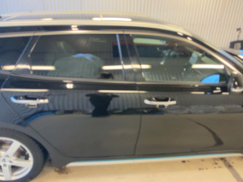 Kia Optima 2.0 Hybrid Premium — zdjęcie 7