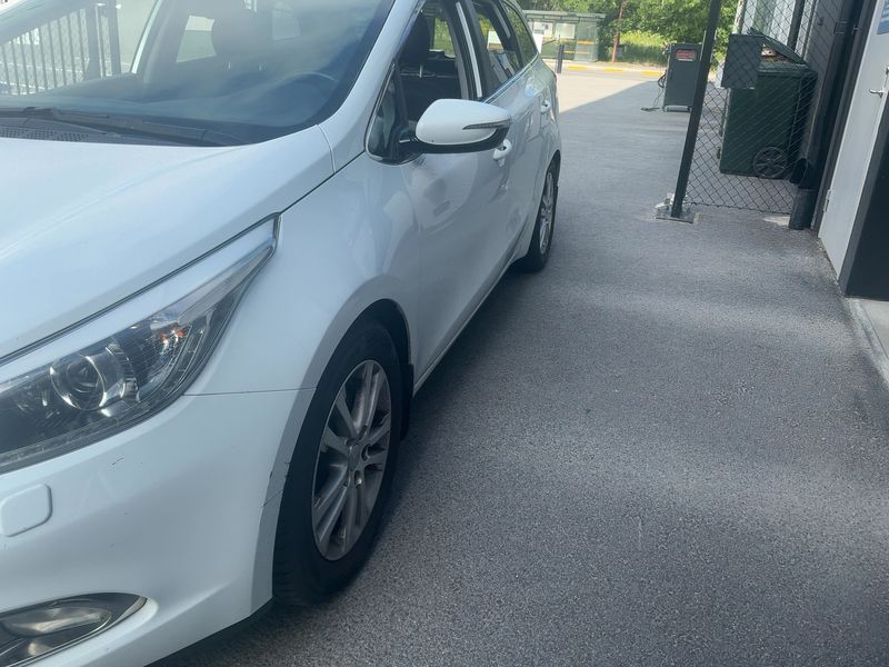Kia cee'd 1.6 GDI Vision — zdjęcie 2