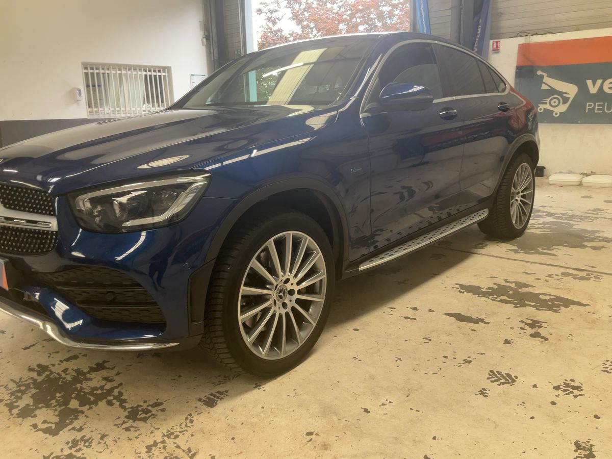 Mercedes-Benz GLC-Klasse GLC 300e 4Matic AMG Line