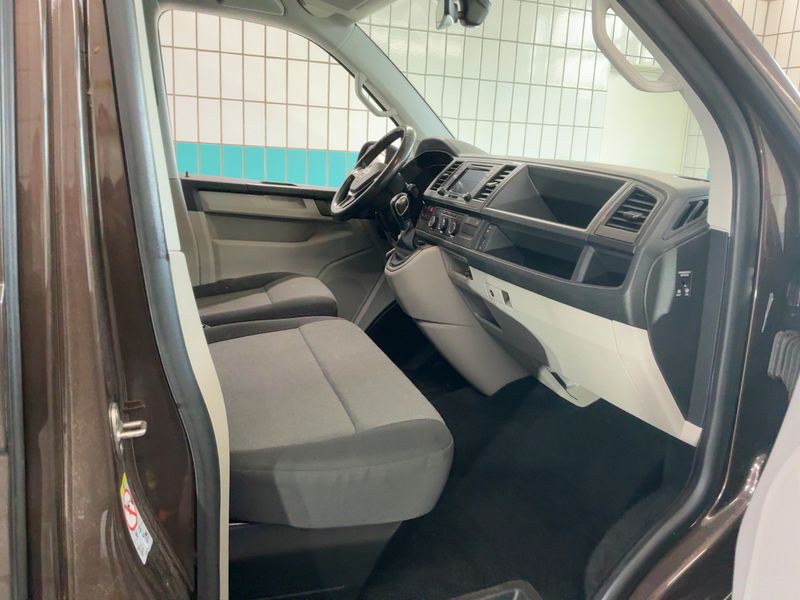 Volkswagen T6 Transporter 2.0 TDI Kasten lang 4Motion — zdjęcie 11