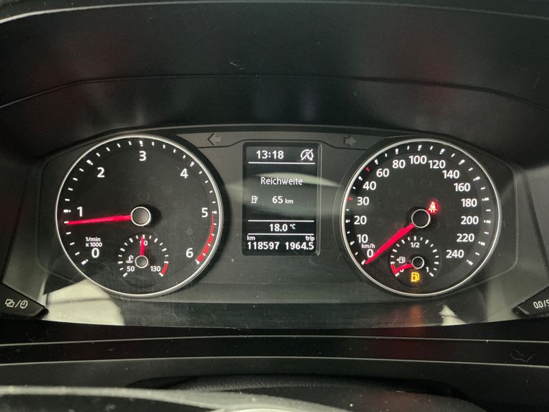 Volkswagen T6 Transporter 2.0 TDI Kasten lang 4Motion — zdjęcie 13