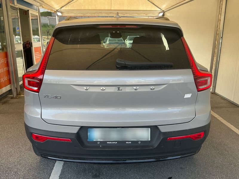 Volvo XC40 Recharge 185 kW Extended Range Plus 2WD — zdjęcie 5