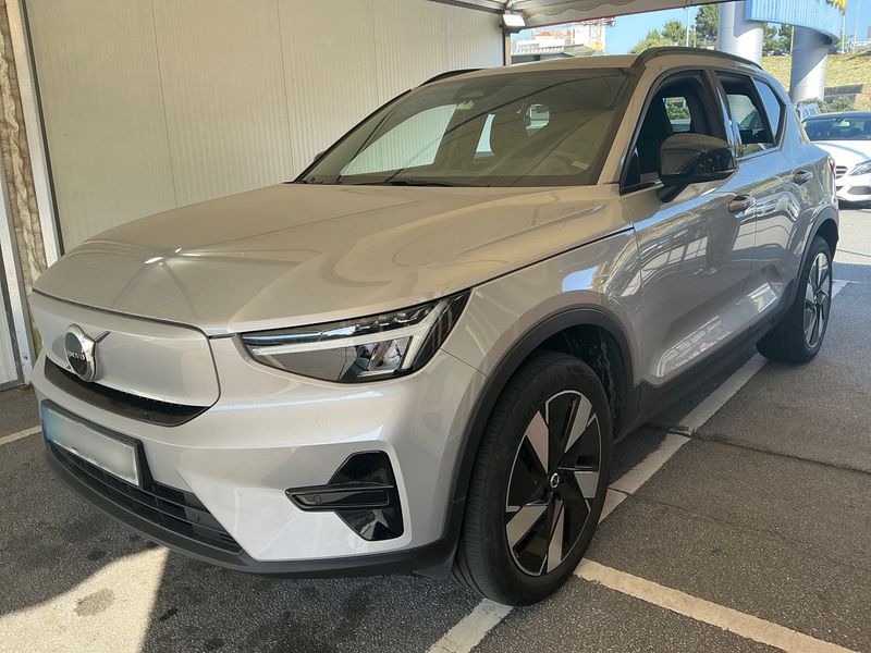 Volvo XC40 Recharge 185 kW Extended Range Plus 2WD — zdjęcie 1