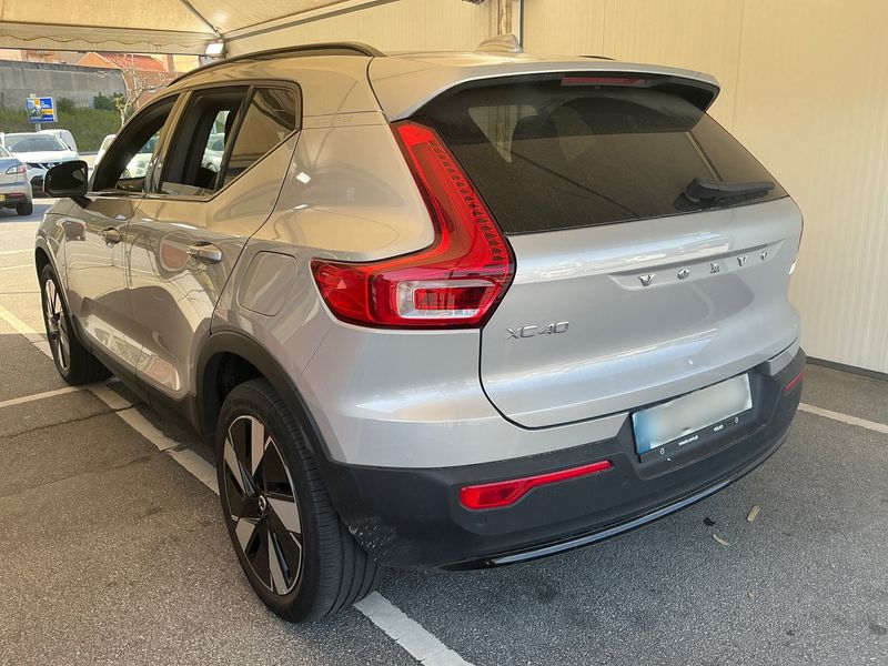 Volvo XC40 Recharge 185 kW Extended Range Plus 2WD — zdjęcie 3
