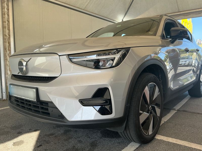 Volvo XC40 Recharge 185 kW Extended Range Plus 2WD — zdjęcie 2