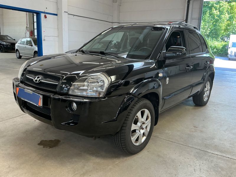 Hyundai Tucson 2.0 Team 06