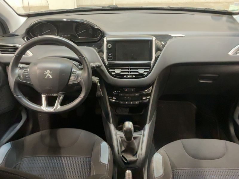 Peugeot 208 1.6 HDi Allure — zdjęcie 12
