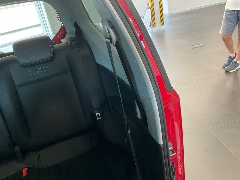 Volkswagen up! 1.0 High up! 2013 – снимка 22