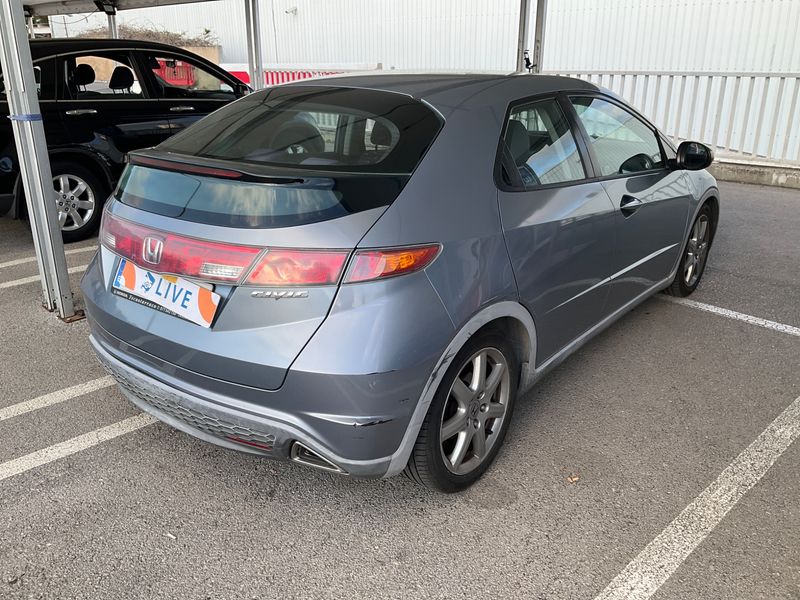 Honda Civic 1.8 VTEC Comfort — zdjęcie 2
