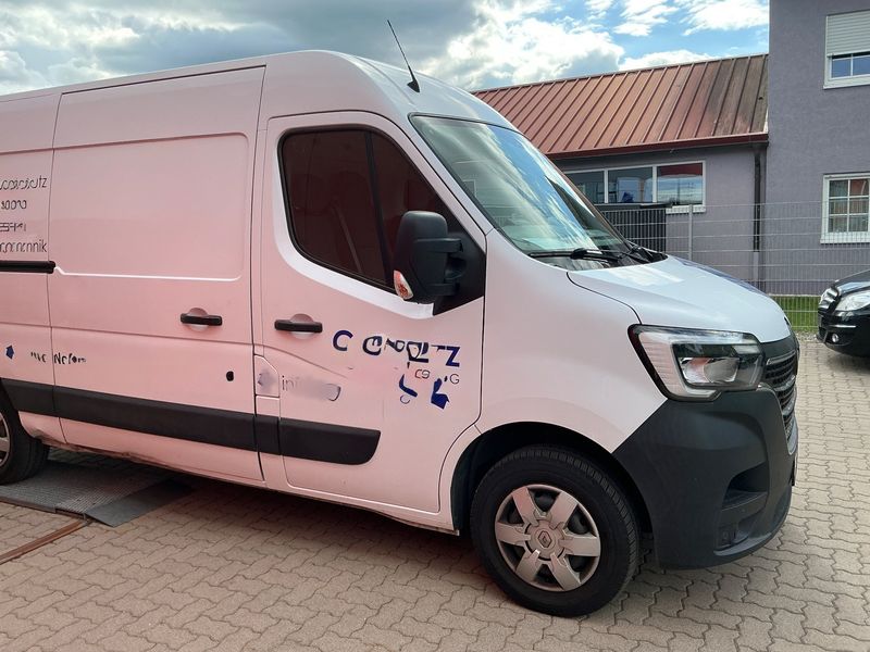 Renault Master 2.3 dCi L2H2 HKa 3,5 Komfort — zdjęcie 8