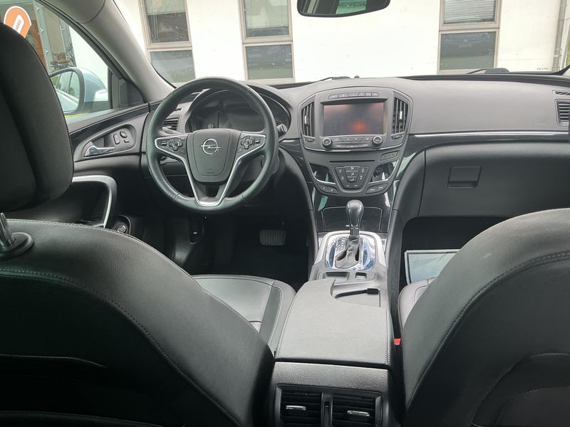 Opel Insignia Sports Tourer 2.0 SIDI Turbo Innovation 4x4 2016 – снимка 17
