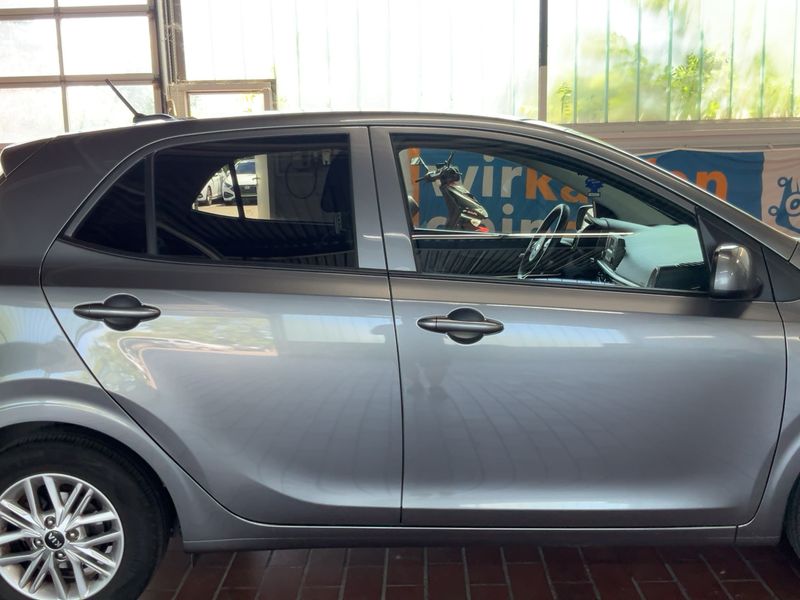 Kia Picanto 1.0 Dream Team — zdjęcie 7
