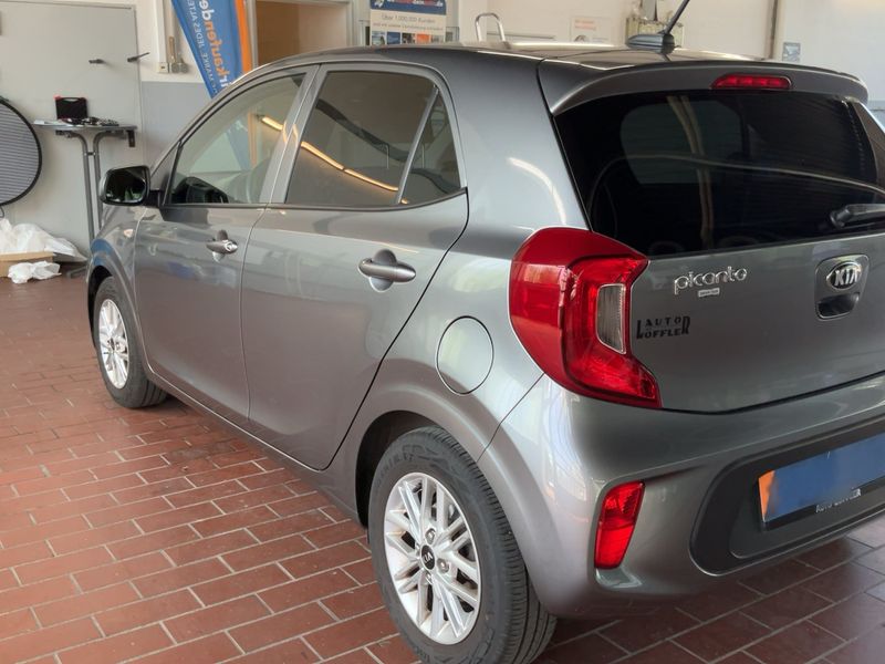 Kia Picanto 1.0 Dream Team — zdjęcie 3