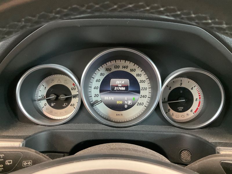 Mercedes-Benz E-Klasse E 220 CDI T BlueTEC Avantgarde 2015 – снимка 19