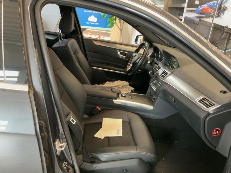 Mercedes-Benz E-Klasse E 220 CDI T BlueTEC Avantgarde 2015 – снимка 17