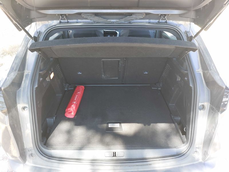 Peugeot 3008 1.5 Blue-HDi Allure Pack 2023 – снимка 9