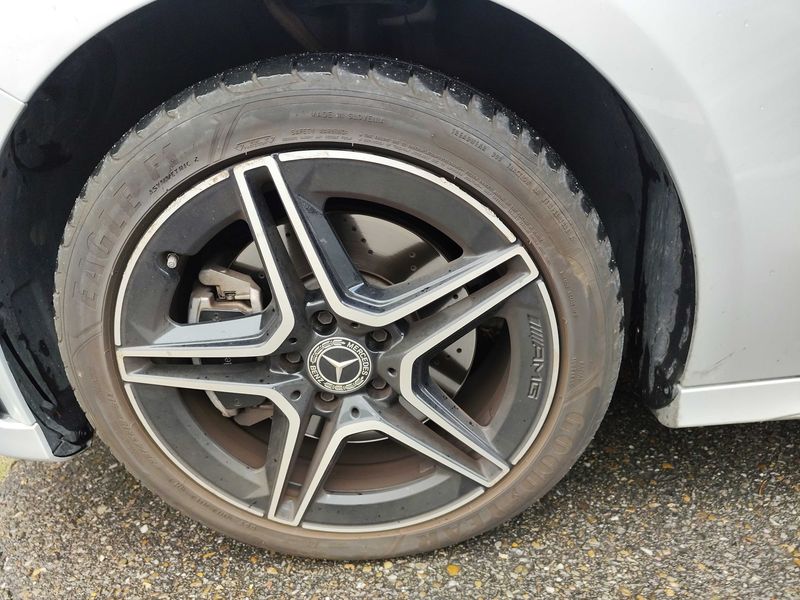 Mercedes-Benz A-Klasse A 250e AMG Line — zdjęcie 24