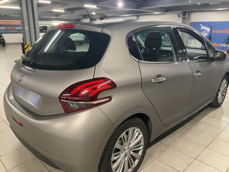 Peugeot 208 1.2 PureTech Allure — zdjęcie 6