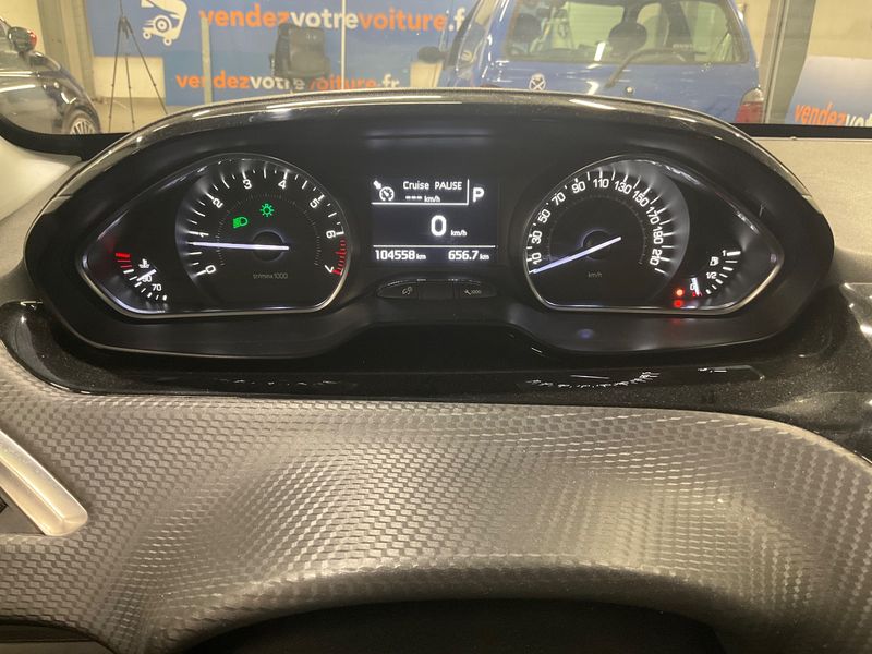 Peugeot 208 1.2 PureTech Allure — zdjęcie 13