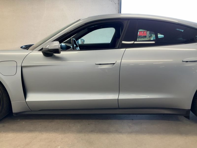 Porsche Taycan 4S — zdjęcie 4