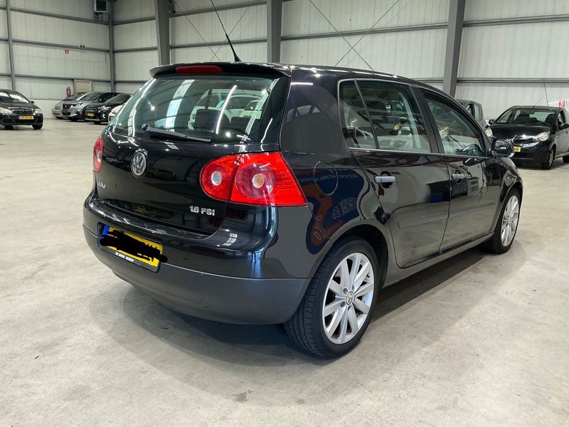 Volkswagen Golf V 1.6 FSI Trendline — zdjęcie 2