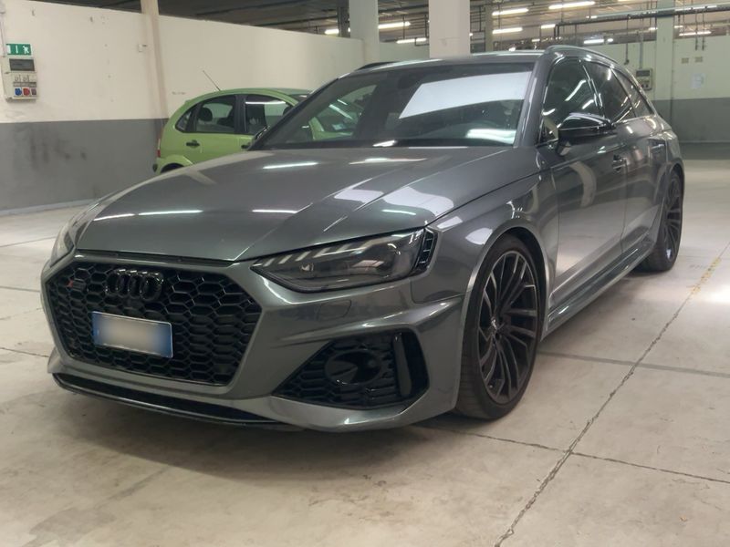 Audi RS 4 2.9 TFSI quattro