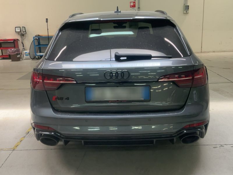 Audi RS 4 2.9 TFSI quattro — zdjęcie 5
