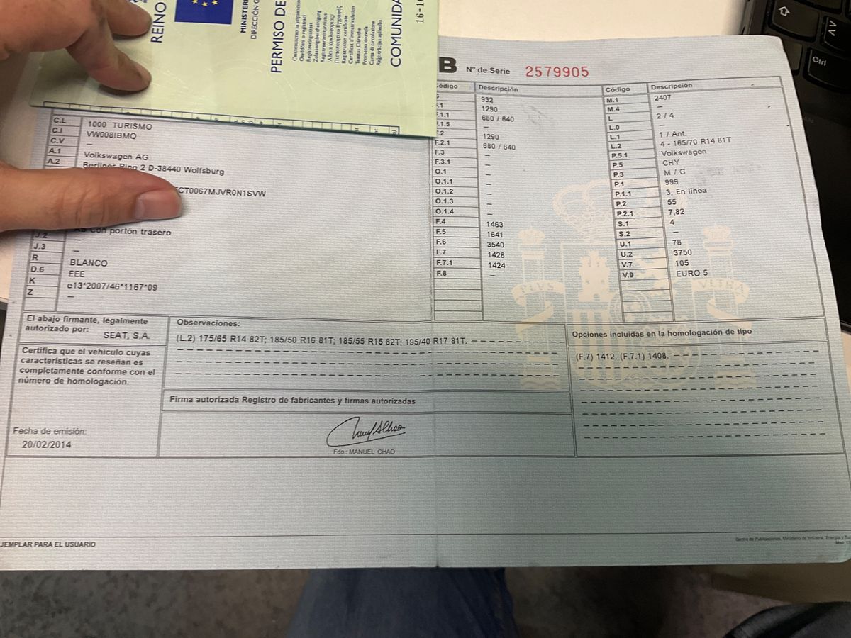 Volkswagen up! 1.0 High up!