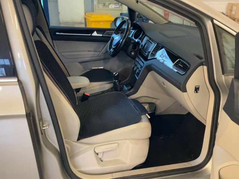 Volkswagen Golf VII Sportsvan 1.4 TSI Highline BlueMotion Tech — zdjęcie 11