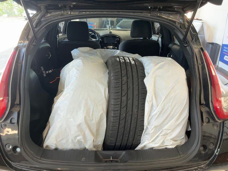 Nissan Juke 1.6 N-Connecta — zdjęcie 10