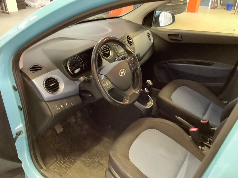 Hyundai i10 1.0 Basis — zdjęcie 3