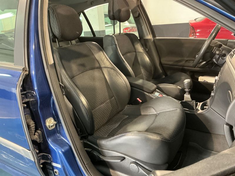 Renault Laguna 2.0 dCi Luxe Dynamique — zdjęcie 3