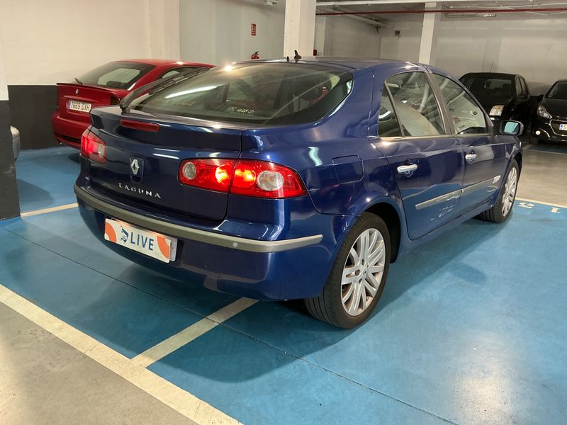 Renault Laguna 2.0 dCi Luxe Dynamique — zdjęcie 2