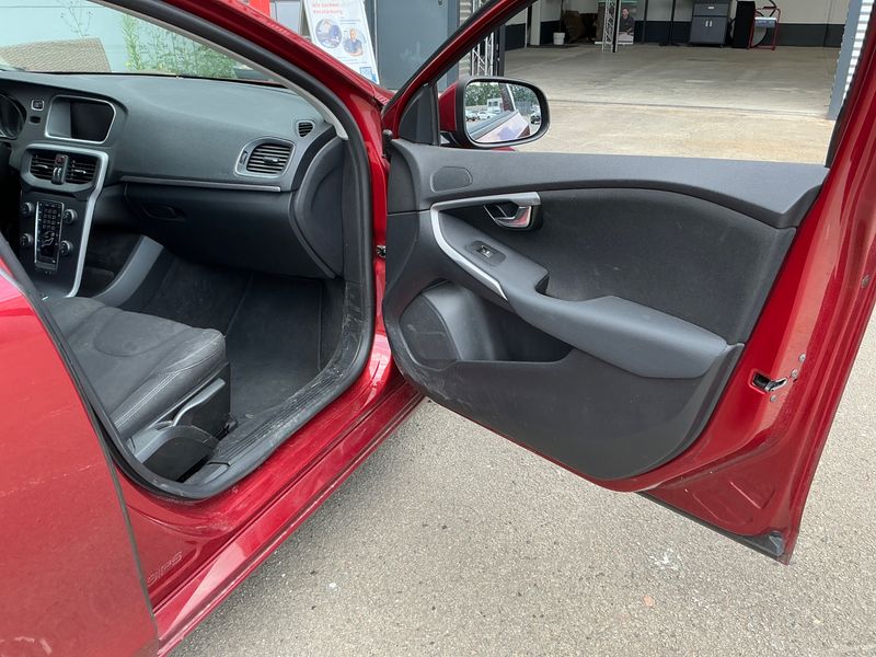 Volvo V40 1.6 D2 Kinetic 2014 – снимка 29