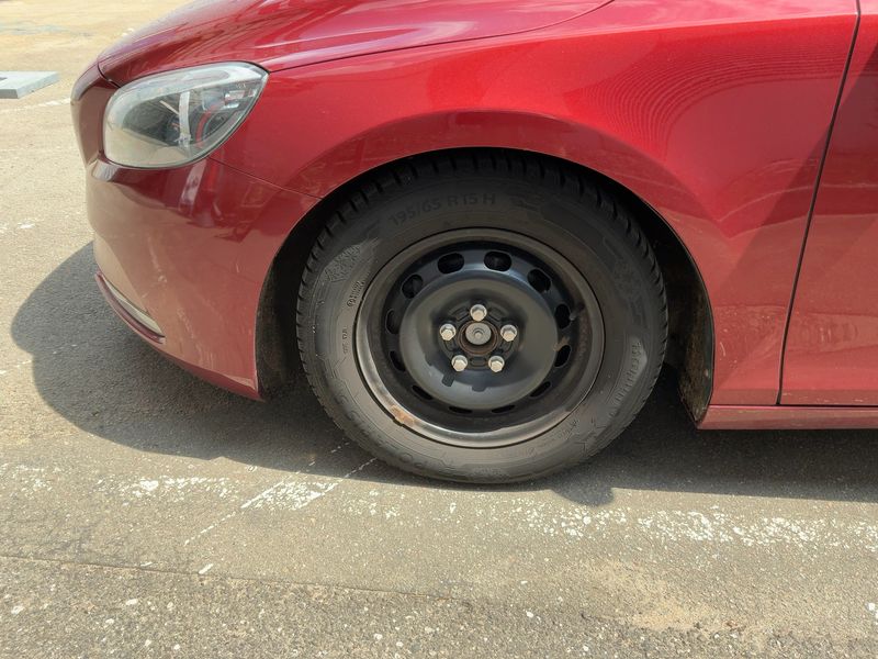 Volvo V40 1.6 D2 Kinetic 2014 – снимка 3