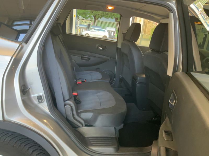 Nissan Qashqai+2 2.0 dCi Tekna 4x4 — zdjęcie 14