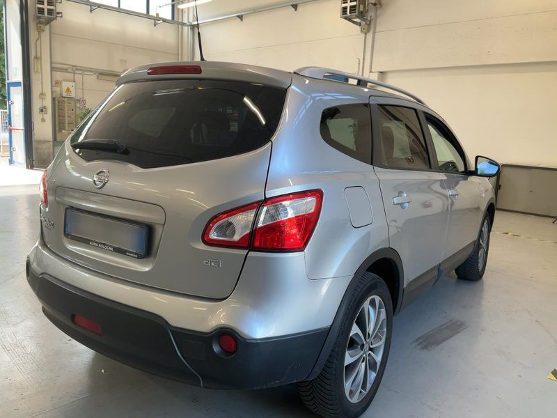 Nissan Qashqai+2 2.0 dCi Tekna 4x4 — zdjęcie 6