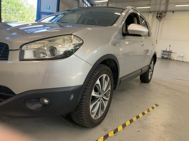 Nissan Qashqai+2 2.0 dCi Tekna 4x4 — zdjęcie 2