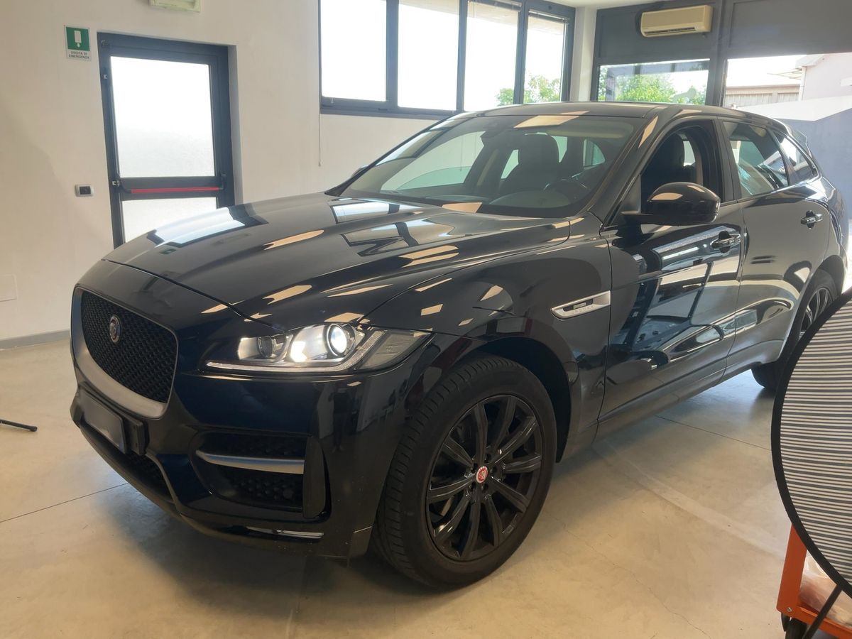 Jaguar F-Pace 2017