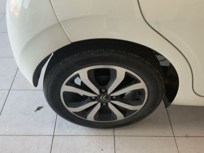 Citroen C1 1.2 VTi Shine 2015 – снимка 9