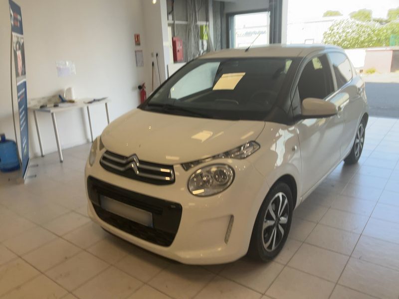 Citroen C1 1.2 VTi Shine
