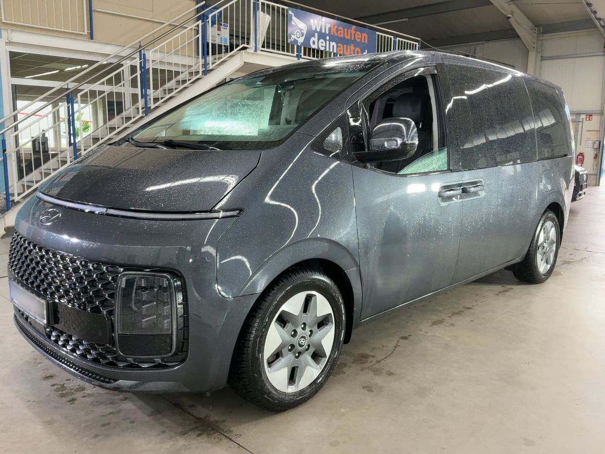 Hyundai Staria 2021 — photo 1