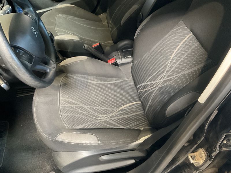 Peugeot 208 1.4 HDi Active 2015 – снимка 23