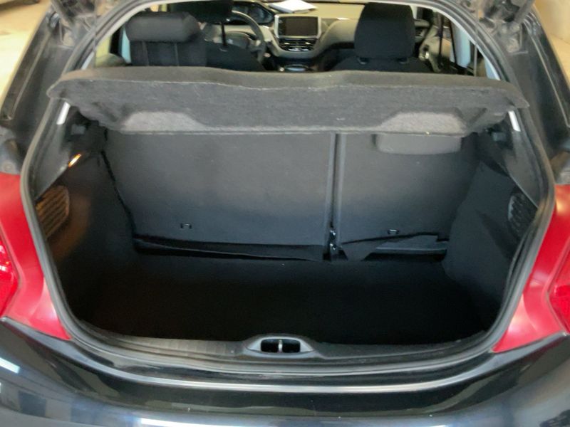 Peugeot 208 1.4 HDi Active — zdjęcie 10