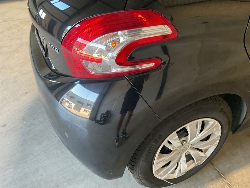 Peugeot 208 1.4 HDi Active 2015 – снимка 31